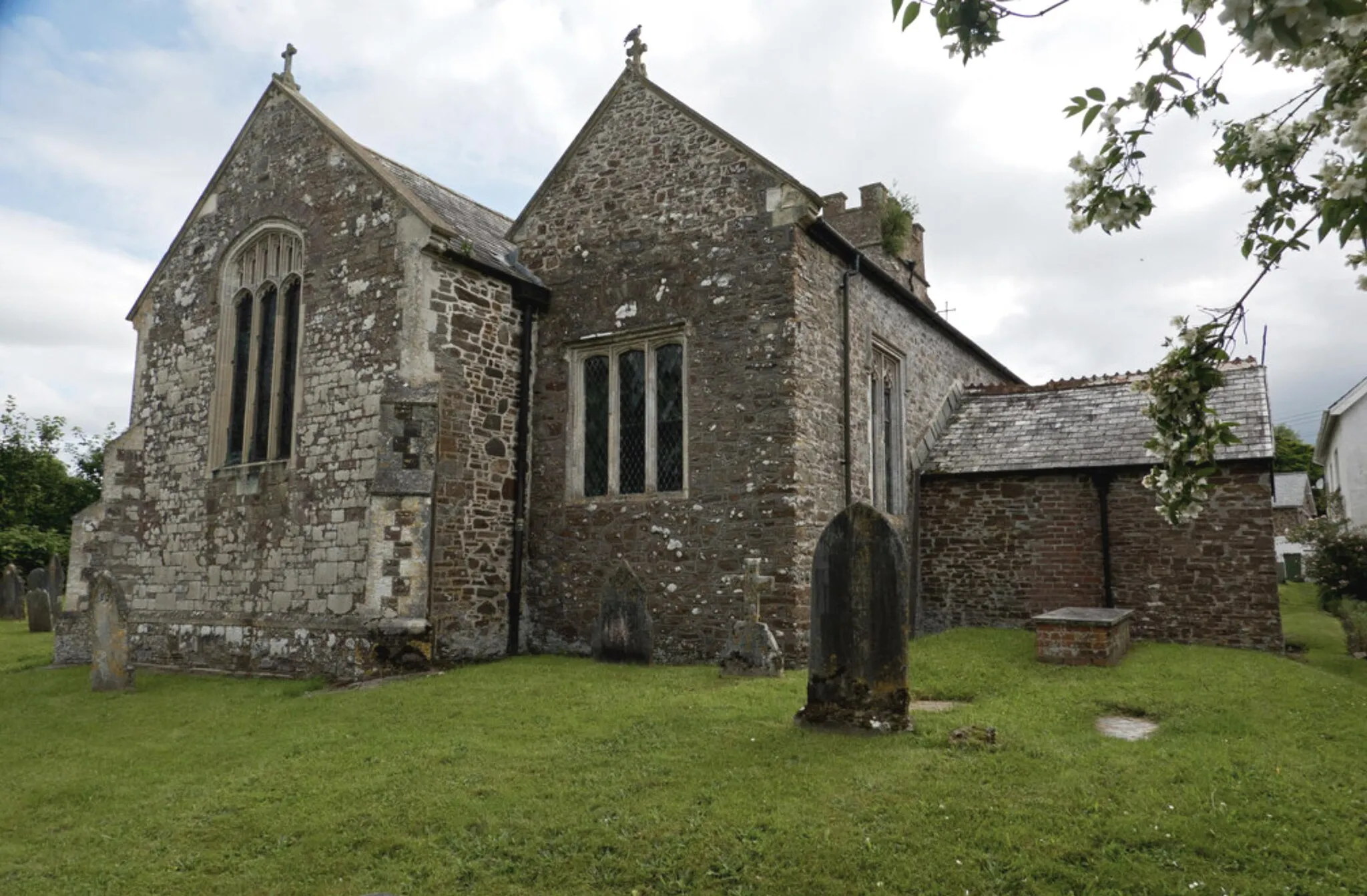 Photo showing: Nave and north aisle