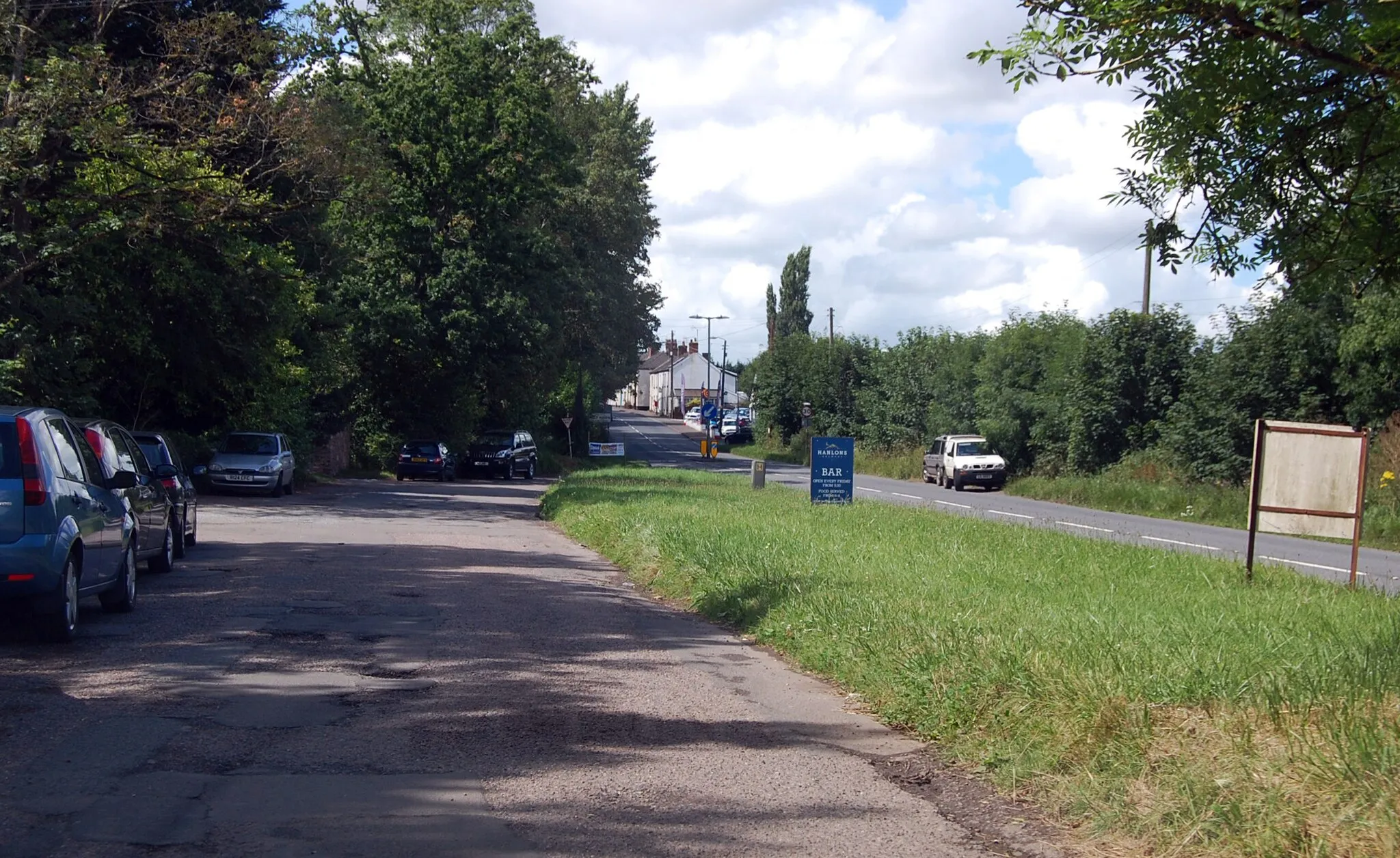 Photo showing: A377 layby near Half Moon Village
