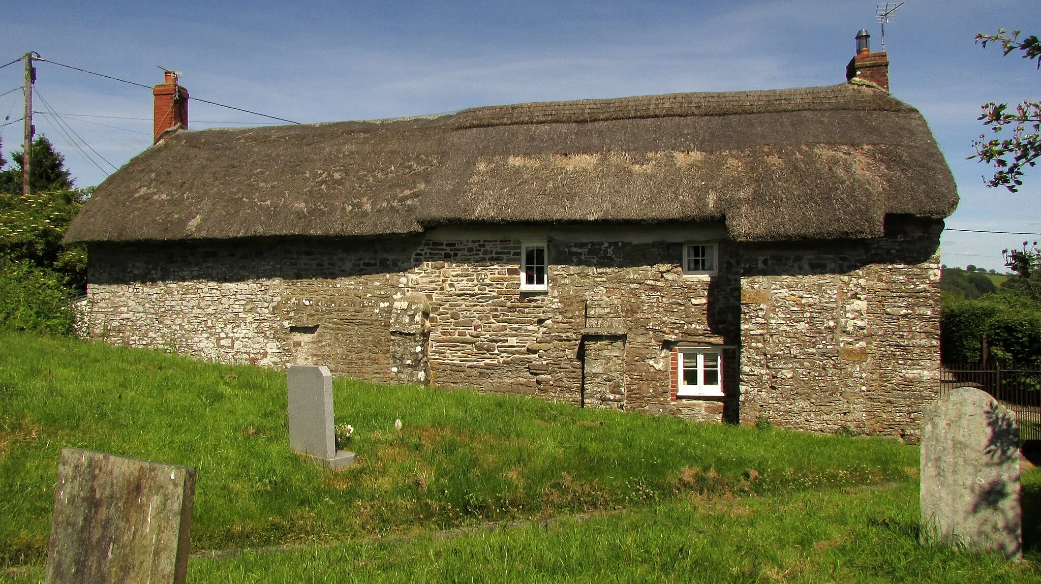 Photo showing: Church Cottages, East Buckland