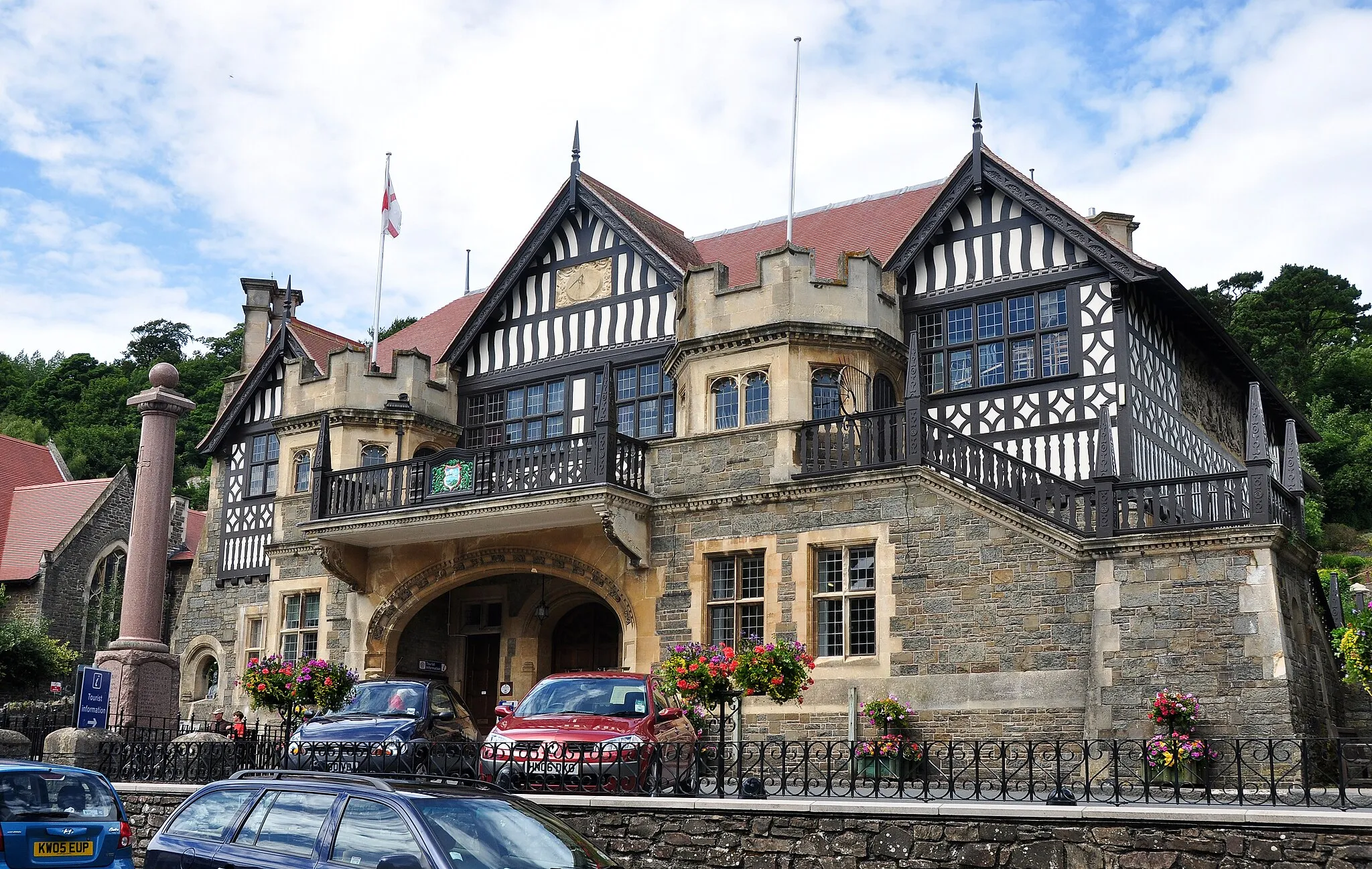 Photo showing: The town hall of Lynton in North Devon.