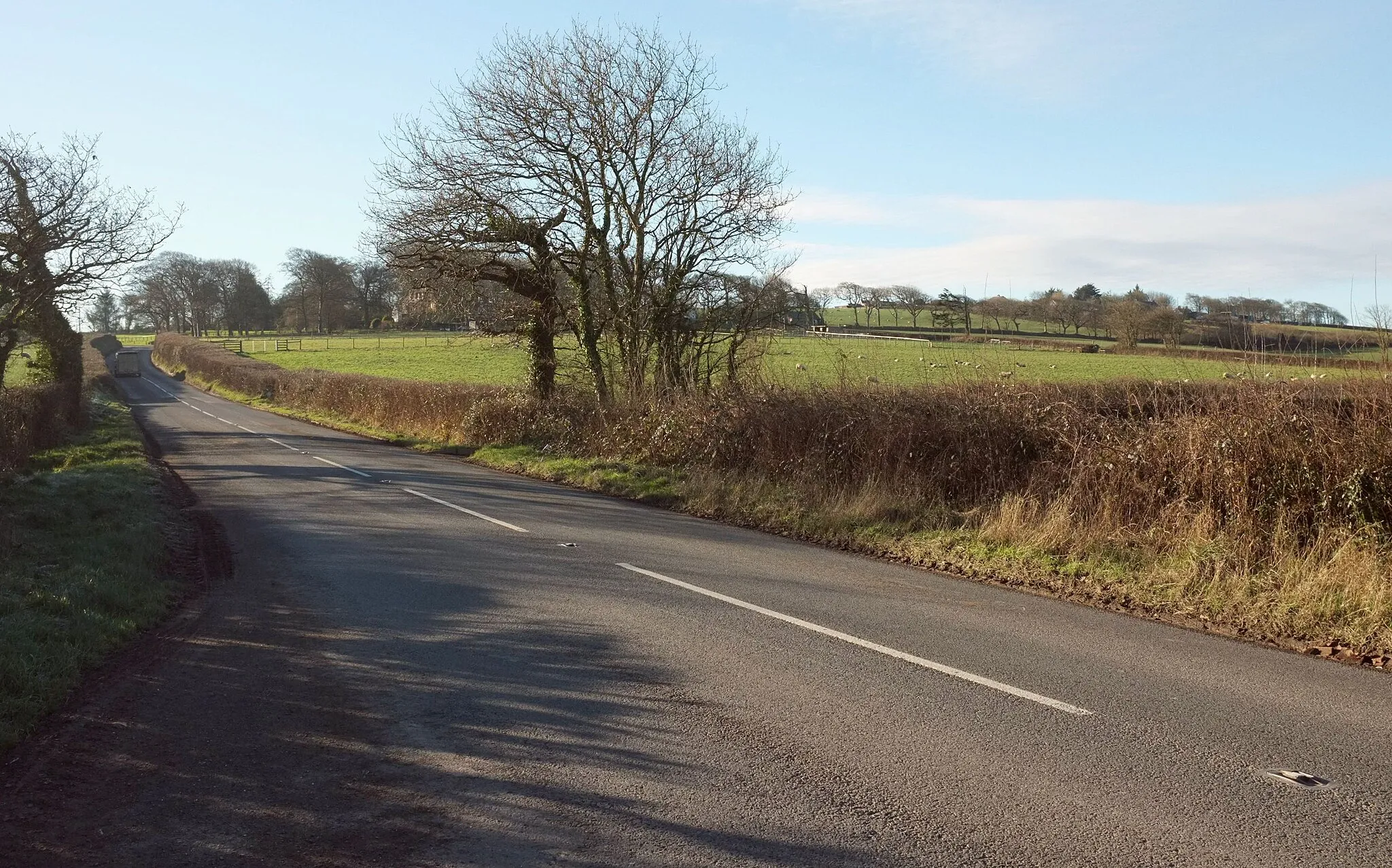Photo showing: B3254 south of Bennetts Yard