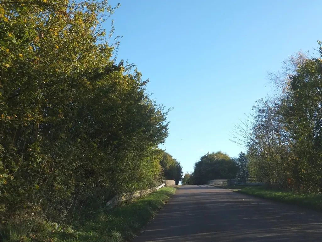 Photo showing: Bridge over A361