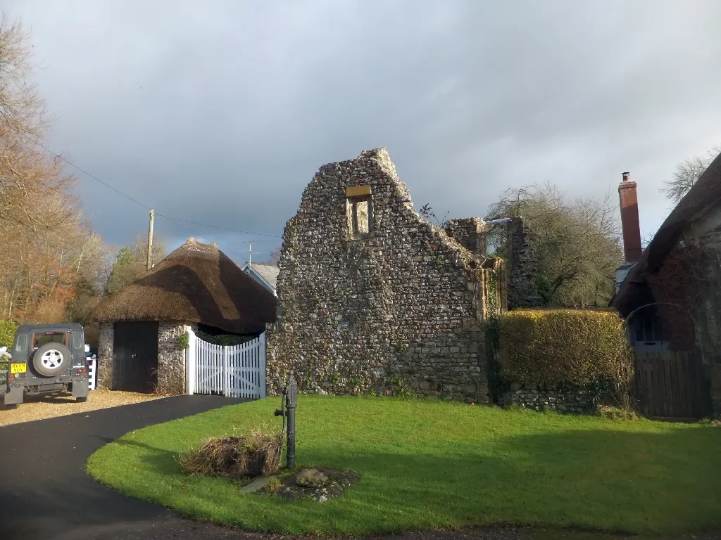 Photo showing: The ruined gatehouse of Dunkeswell Abbey