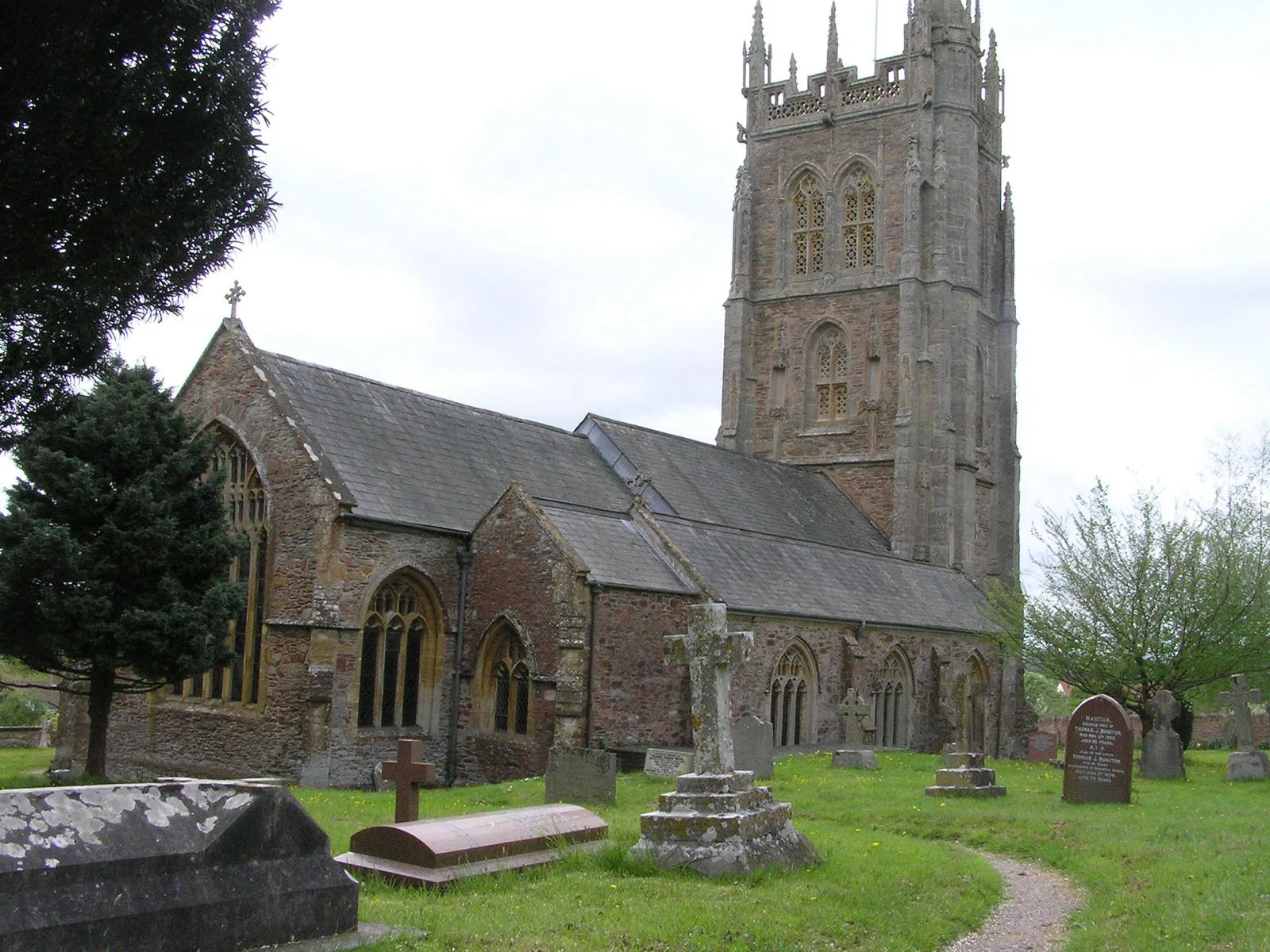 Photo showing: St Mary's parish church, Kingston St Mary, Somerset, seen from the east