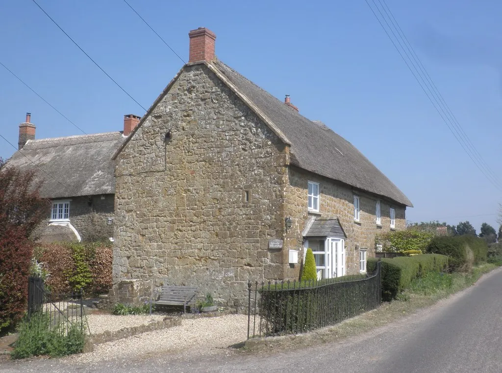 Photo showing: Cobwebs Cottage, Kingstone