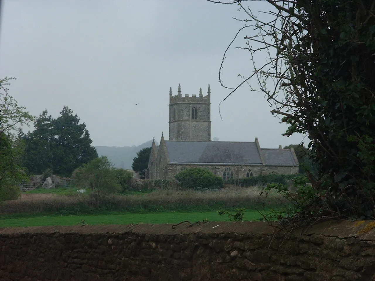 Photo showing: St Mary the Virgin Church at Stanton Drew. Taken by Rod Ward 26th April 2006