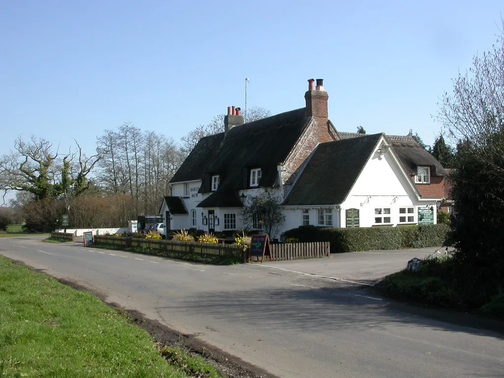 Photo showing: Broom Hill, The Barley Mow