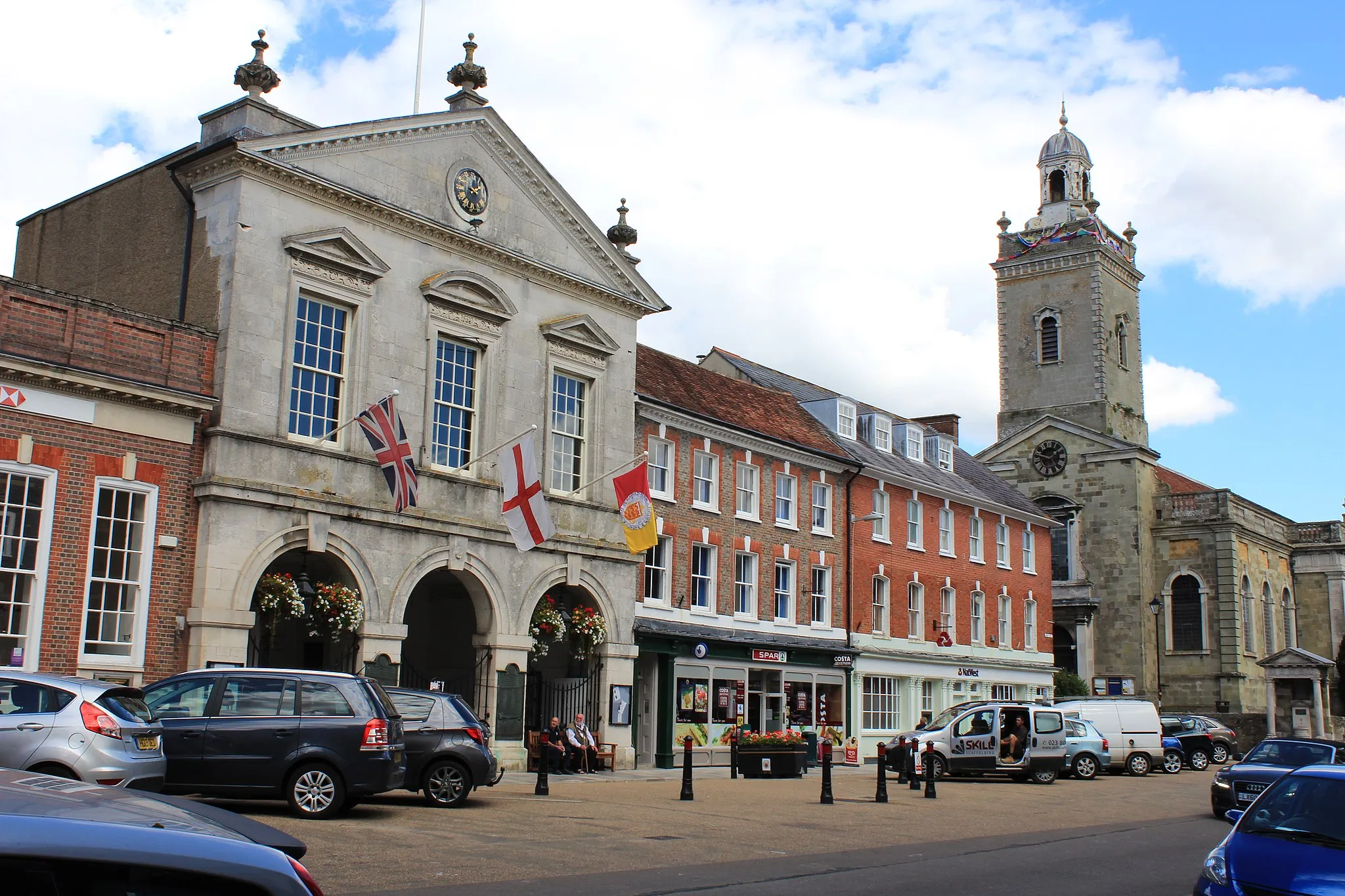 Photo showing: Market Place, Blandford Forum, Dorset, England, on 1 September 2015