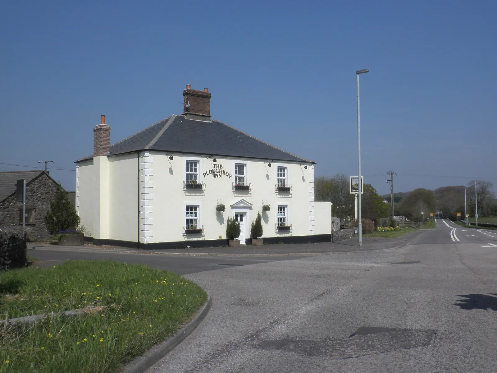 Photo showing: The Ploughboy Inn, Green Ore crossroads