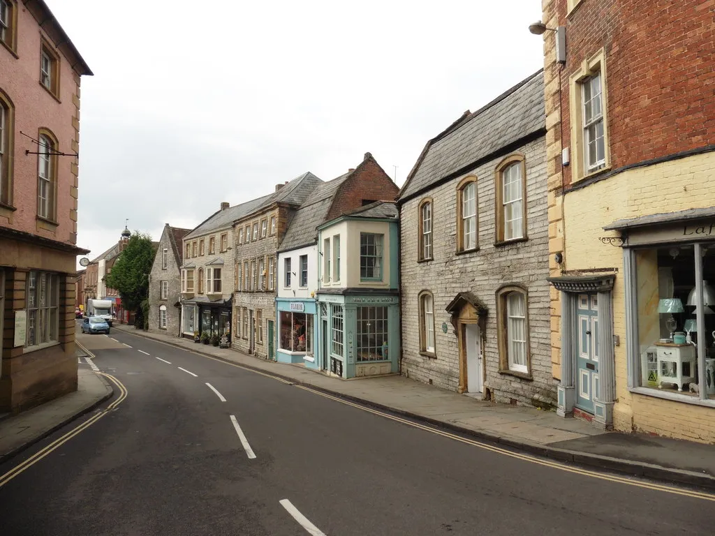 Photo showing: Cheapside, Langport