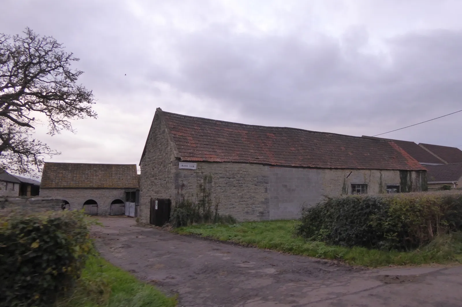 Photo showing: Barn at Manor Farm, Meare