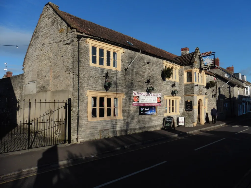 Photo showing: The Unicorn Hotel, Somerton