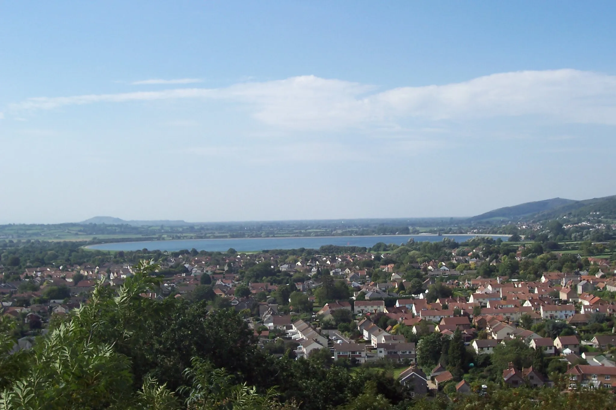 Photo showing: Batts Combe Quarry, Cheddar. Taken from the observation tower above Cheddar Gorge