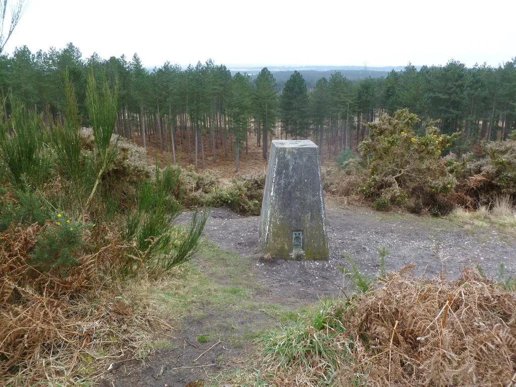 Photo showing: Woolsbarrow, trig point