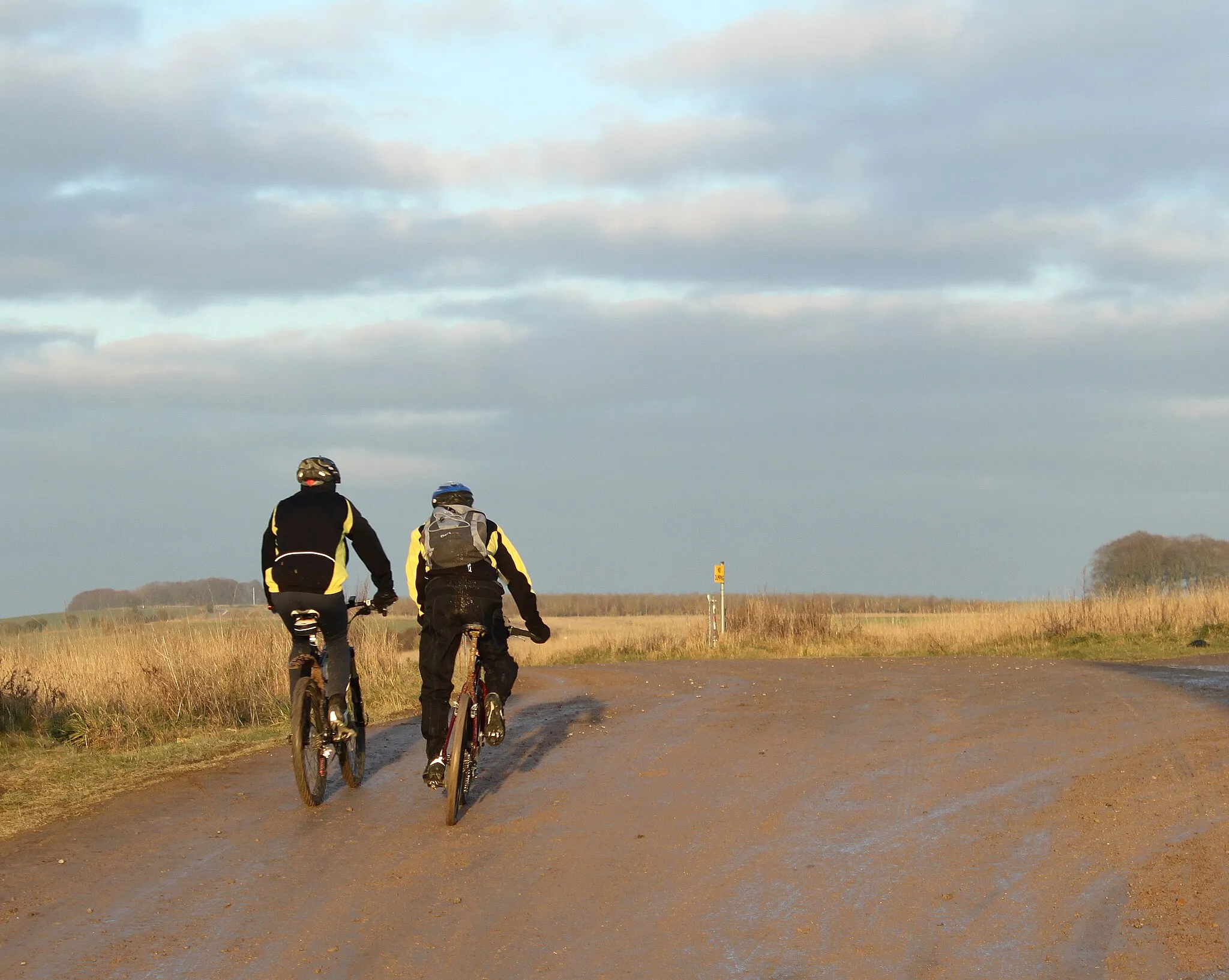 Photo showing: 2010 : Cyclists on the Wessex Ridgeway