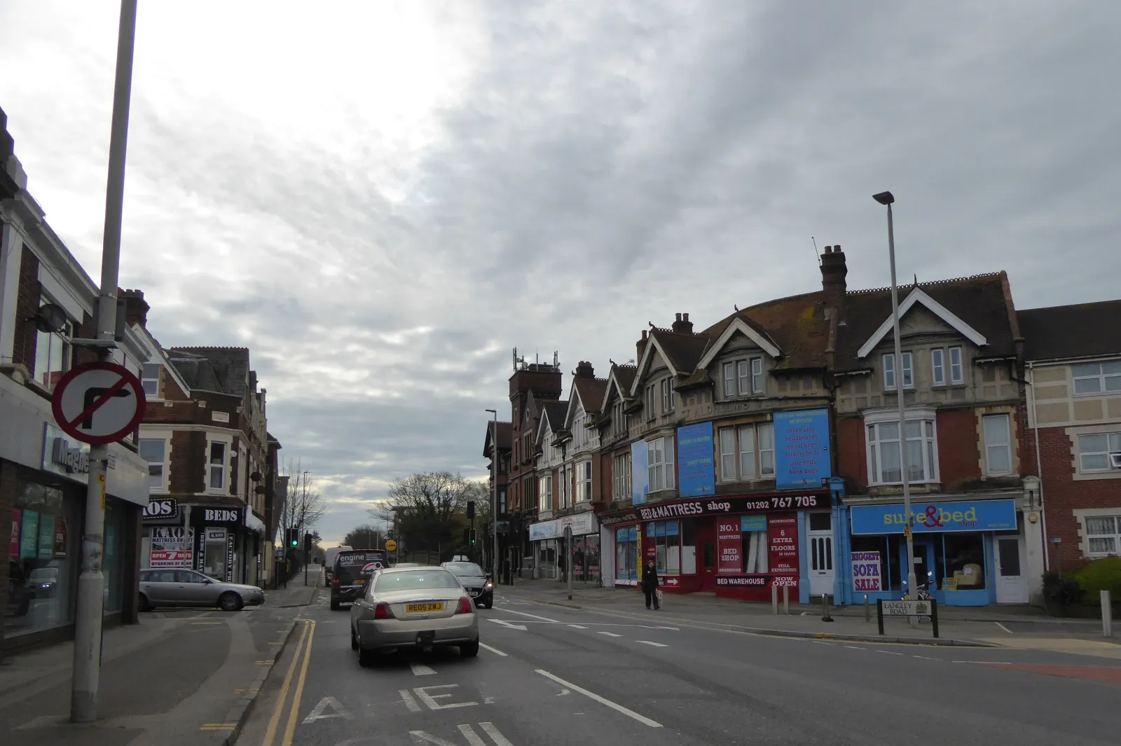 Photo showing: Shops in Poole Road, Branksome