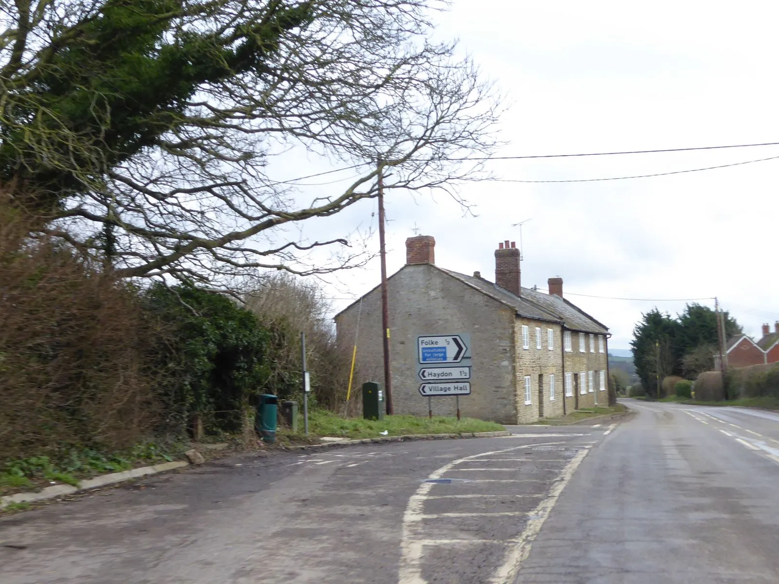 Photo showing: Bus stop and shelter at Alweston