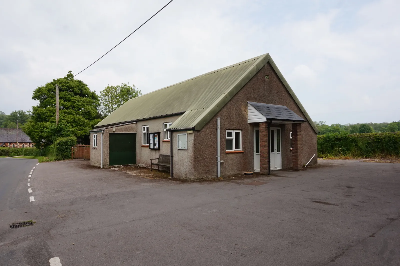 Photo showing: Glanvilles Wootton Village Hall