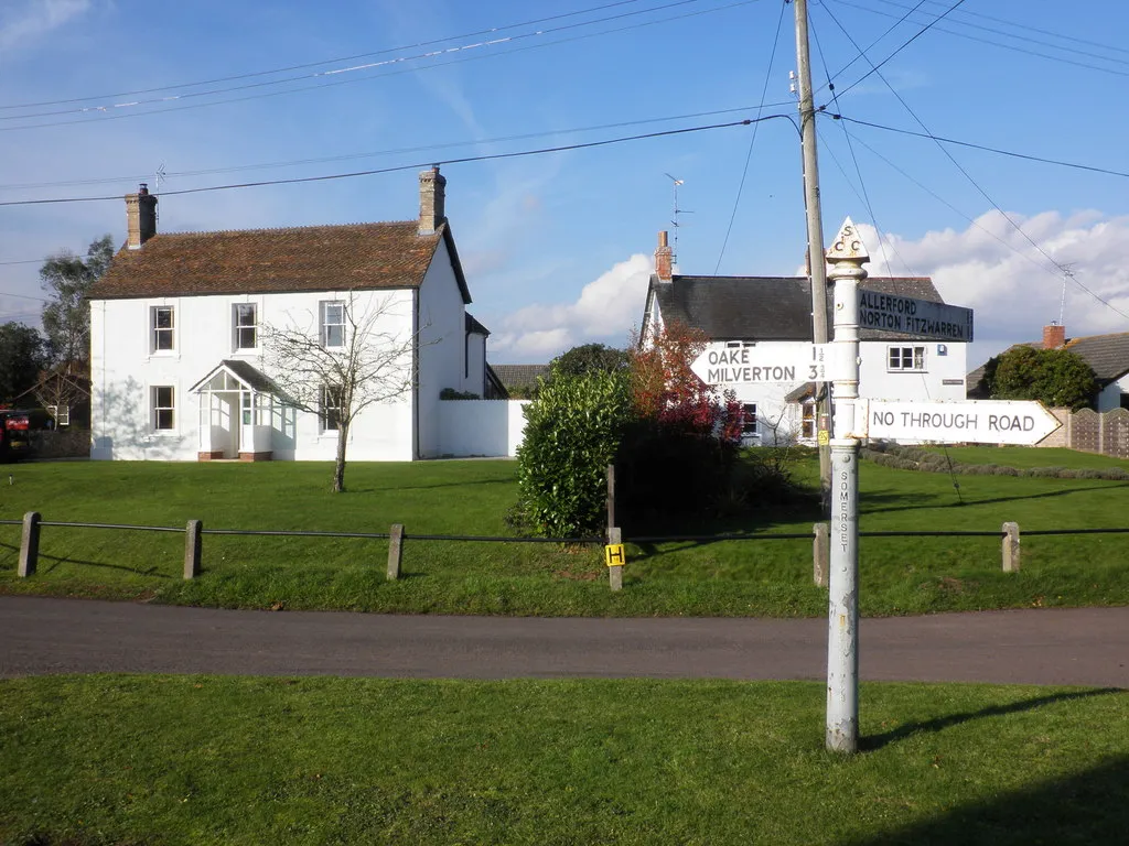 Photo showing: Village centre, Hillfarrance