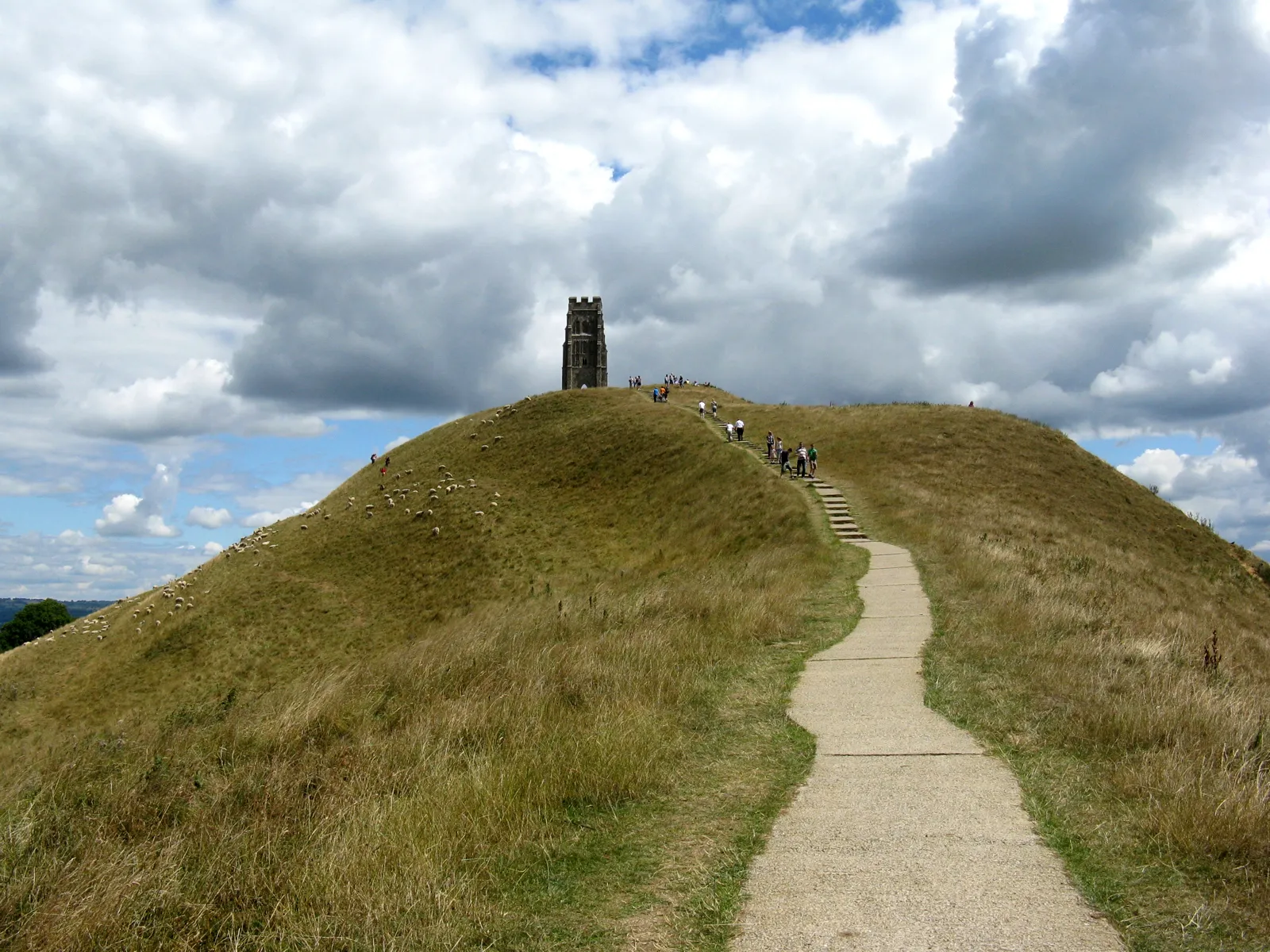 Photo showing: The final part of the walk up the 518 foot high Glastonbury Tor, Glastonbury, Somerset.