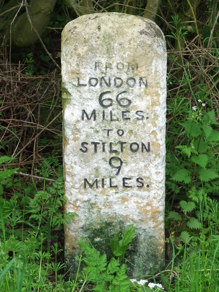 Photo showing: Old Milestone