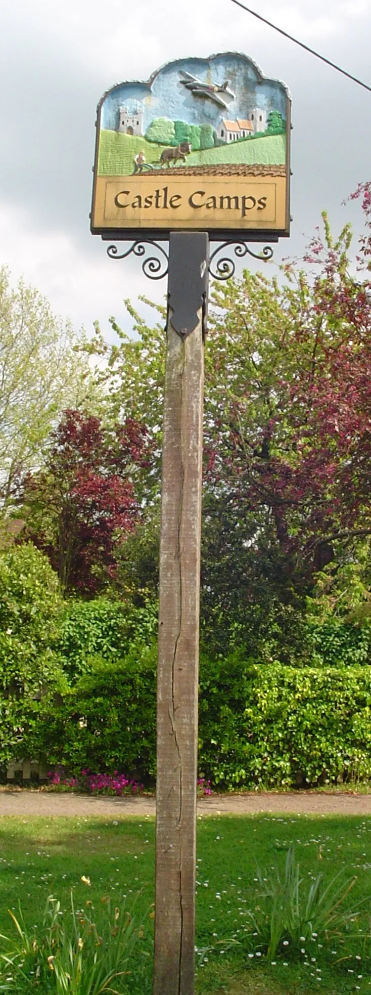 Photo showing: Signpost in Castle Camps