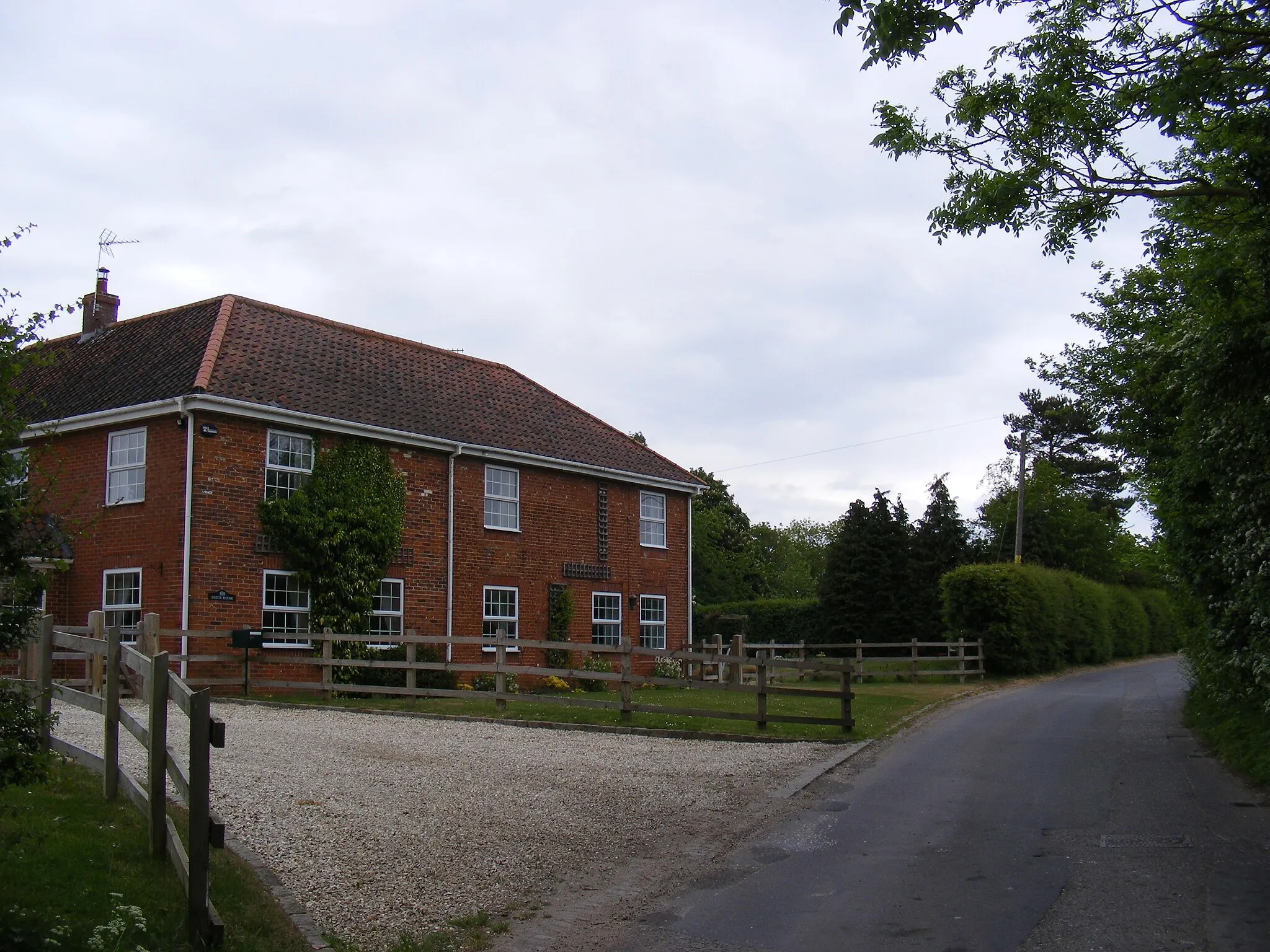 Photo showing: Beech House, Reepham Road