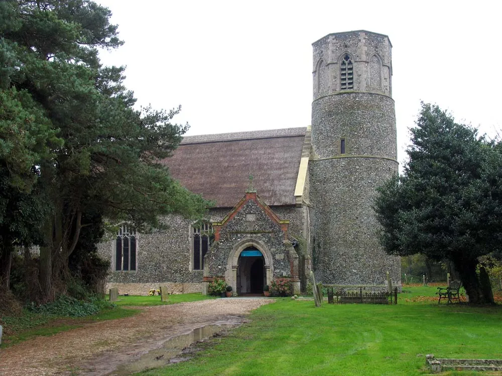 Photo showing: St Peter, Rockland St Peter, Norfolk