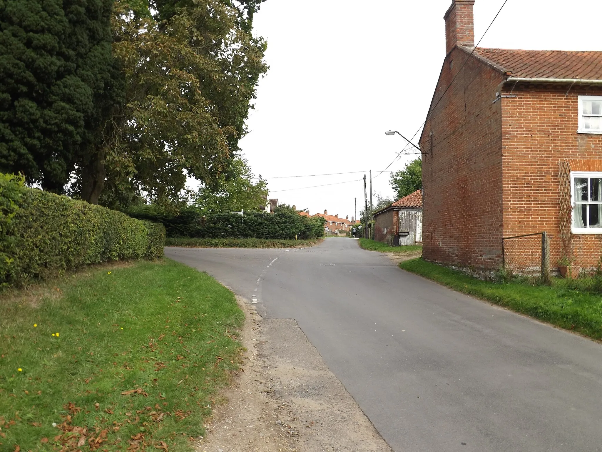 Photo showing: Church Road, Aslacton