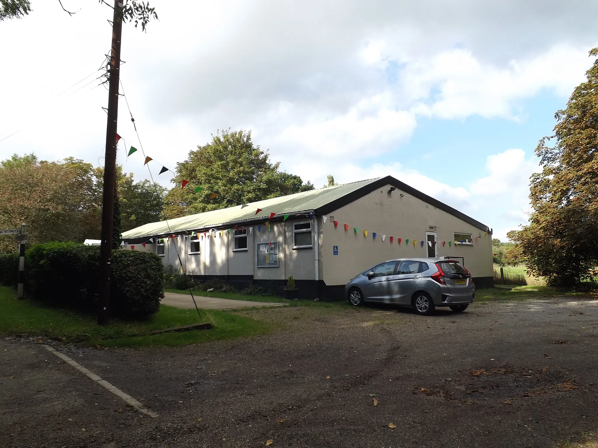 Photo showing: Aslacton & Great Moulton Coronation Hall, Great Moulton