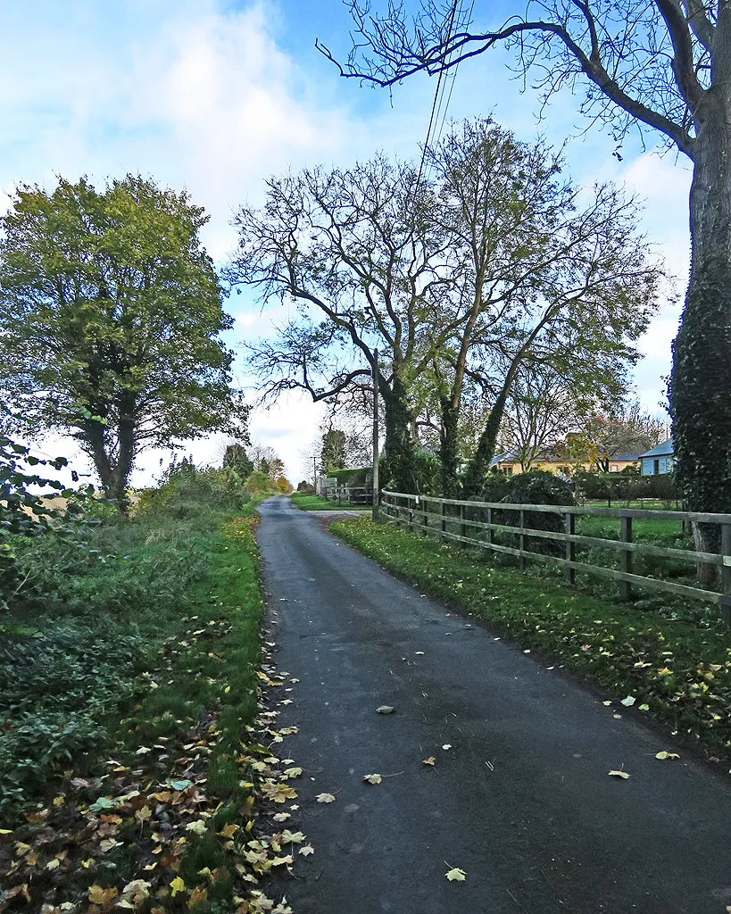 Photo showing: Badlingham: a few steps into Suffolk