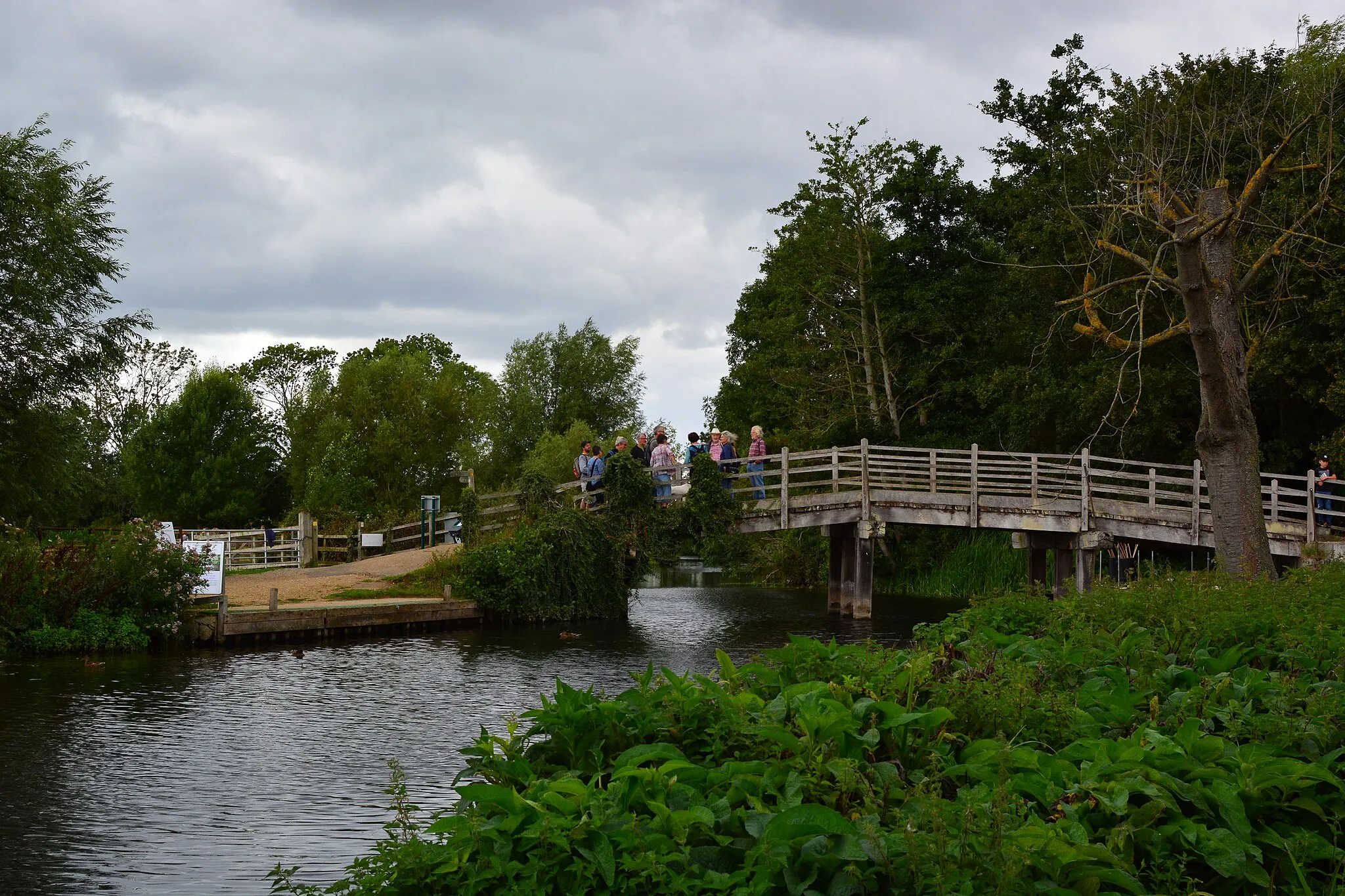 Photo showing: Bridge over the River Stour, Suffolk at Flatford.