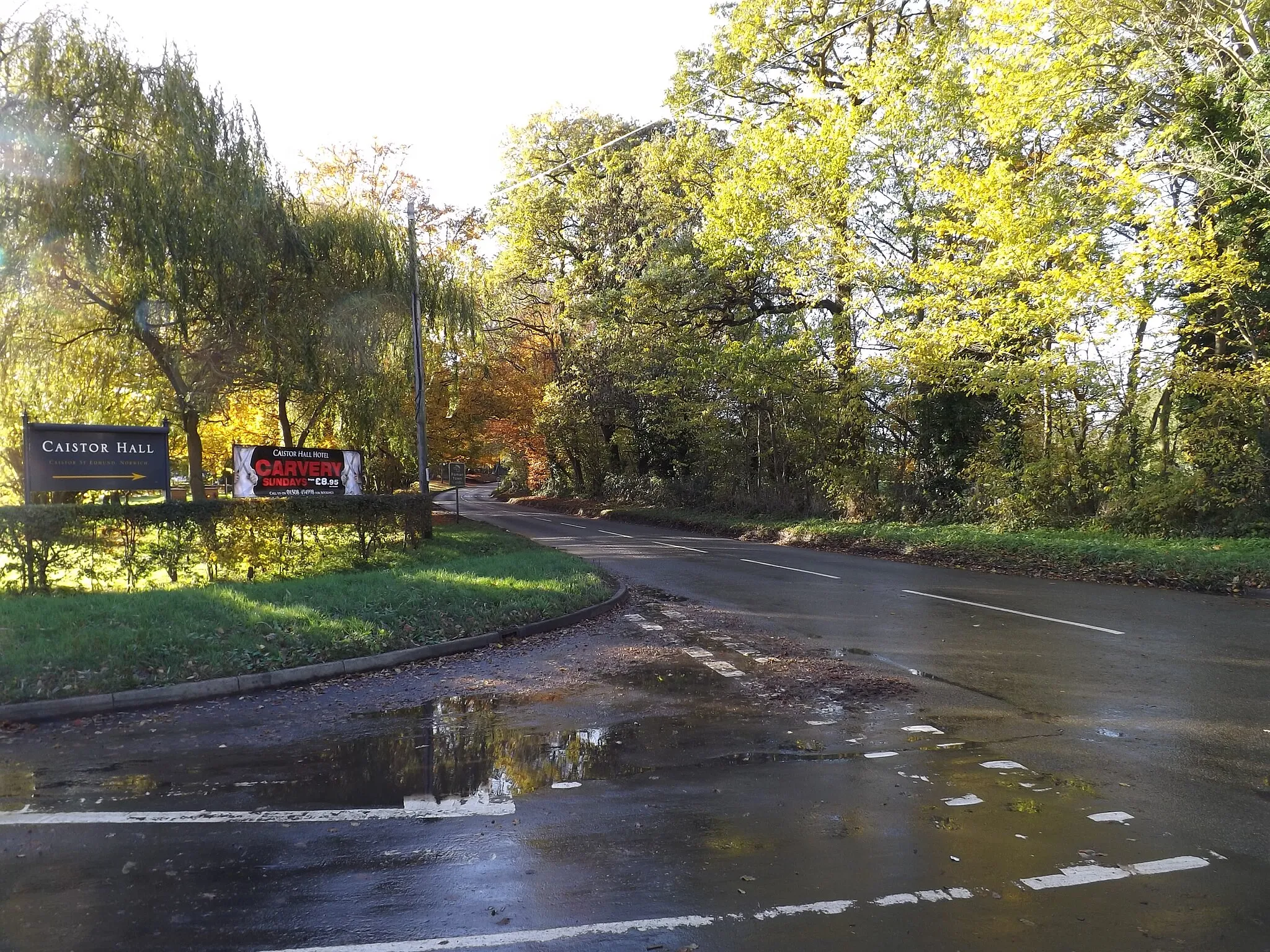 Photo showing: Stoke Road, Caistor St. Edmund