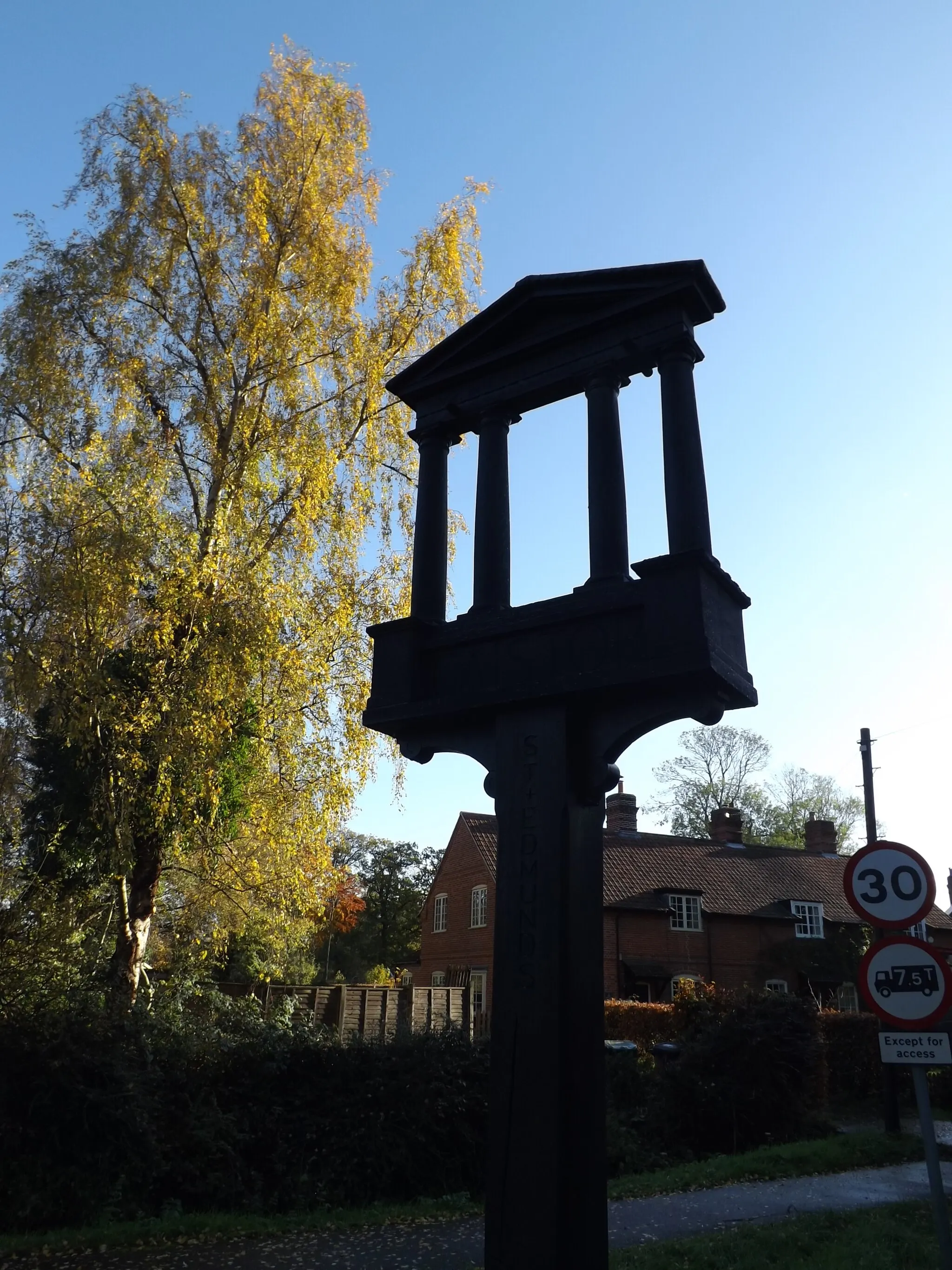 Photo showing: Caistor Village sign