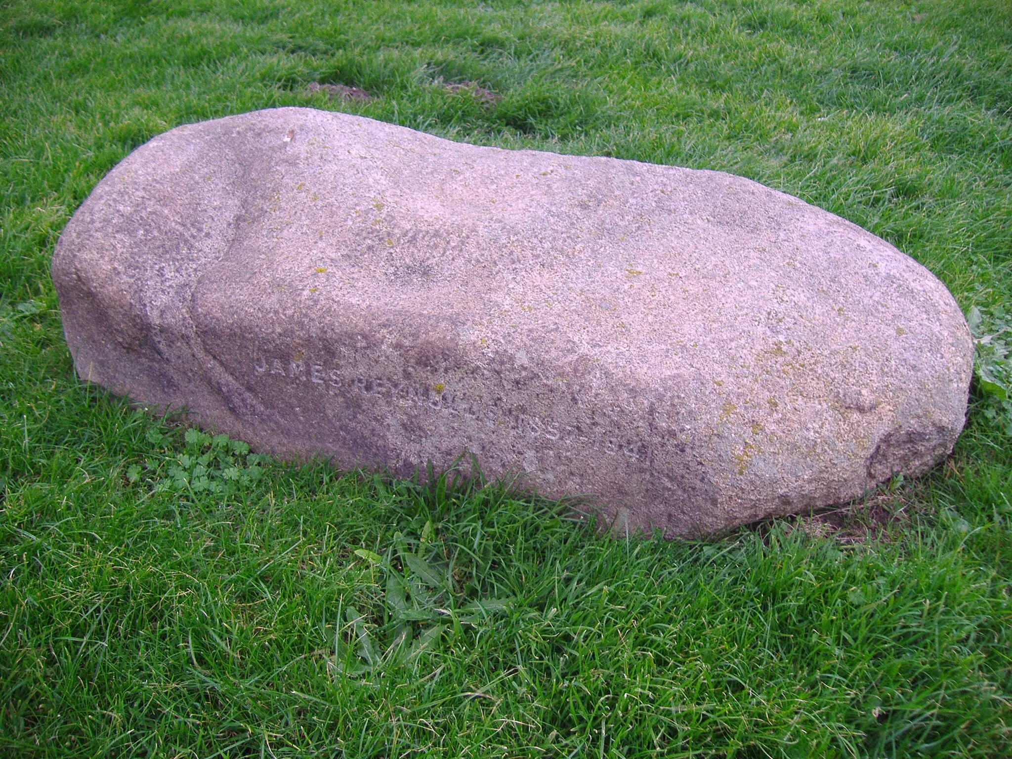 Photo showing: An original Digital Photograph of James Renolds Headstone in Beeston Regis Church