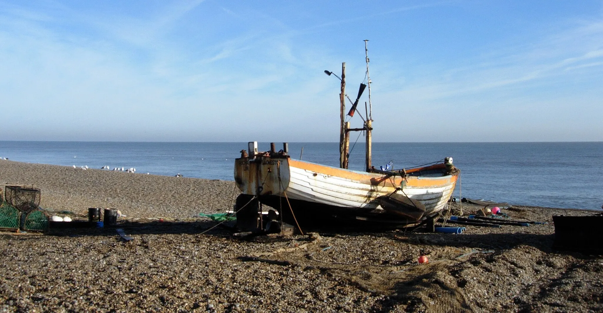 Photo showing: Coastline at Aldeburgh, Suffolk, England.