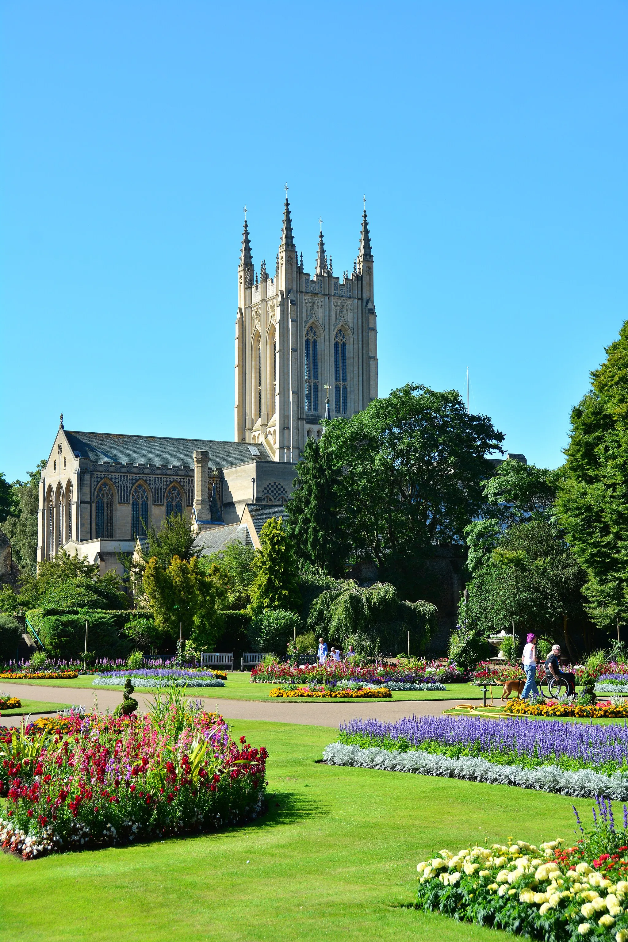 Photo showing: Bury St Edmunds  9-8-2015