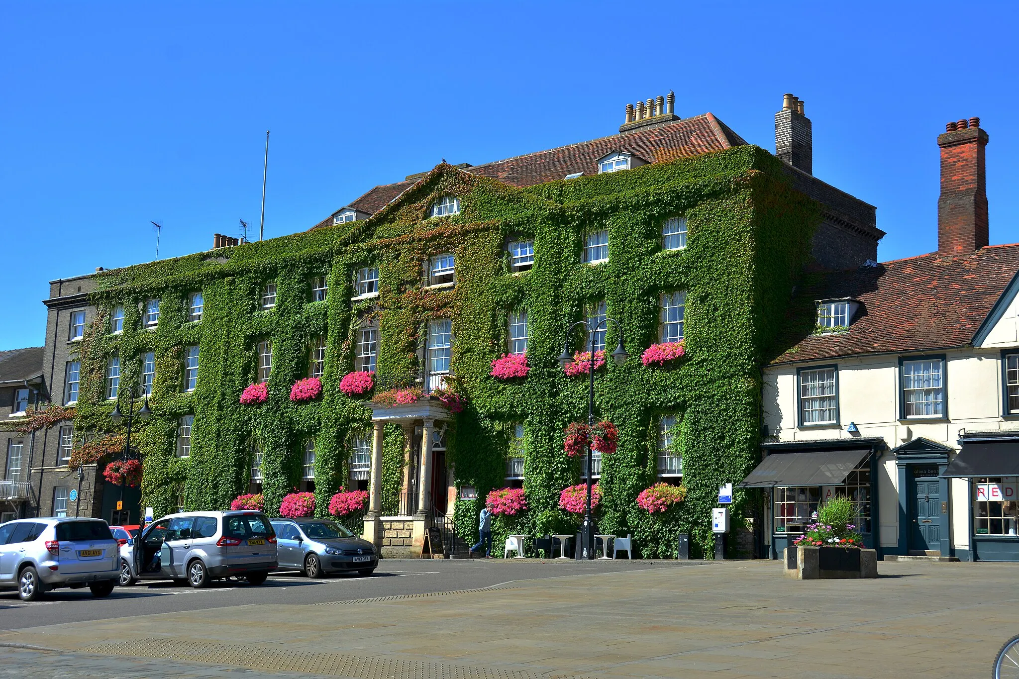 Photo showing: Bury St Edmunds  9-8-2015