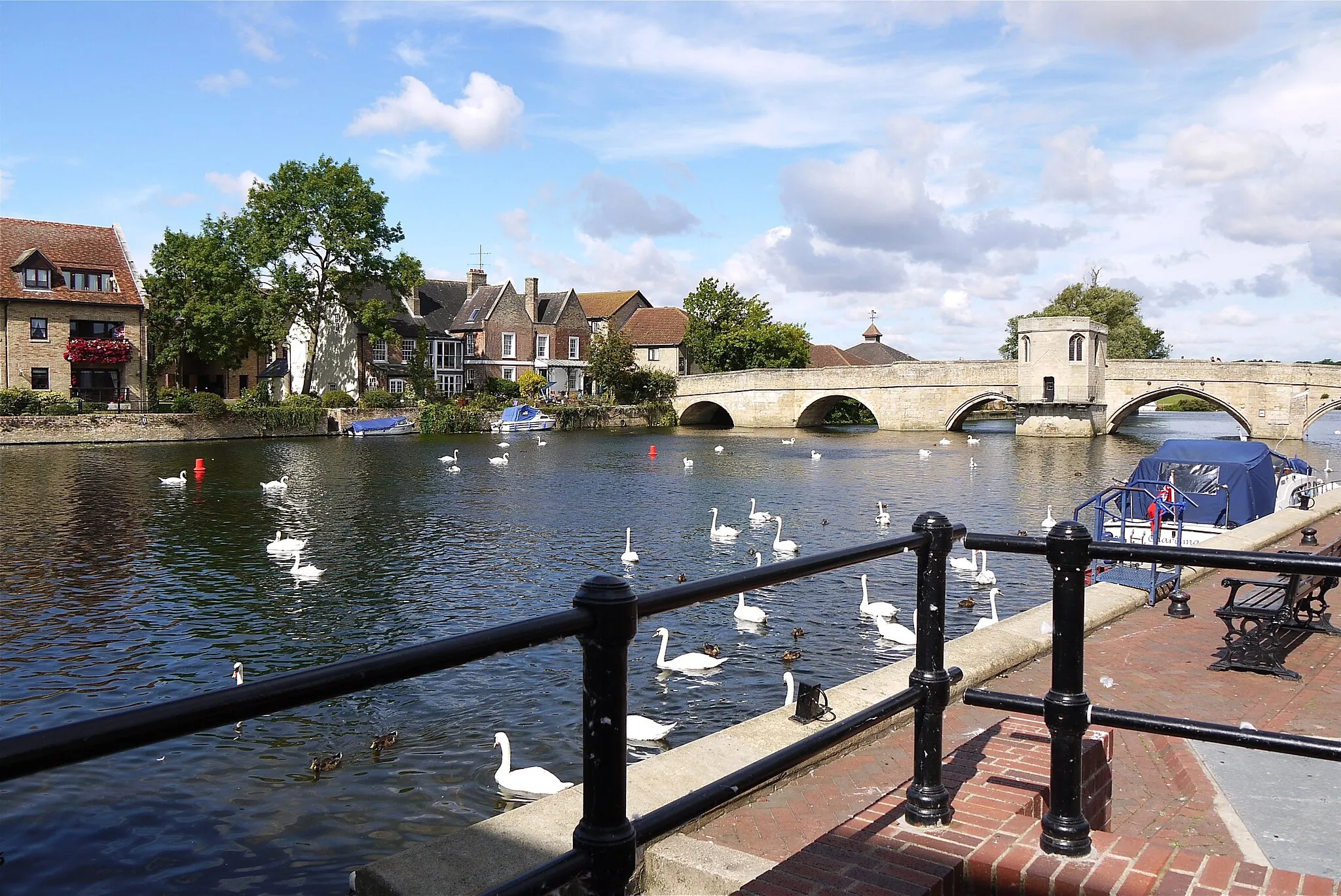 Photo showing: River Great Ouse at St Ives, Cambridgeshire, England.