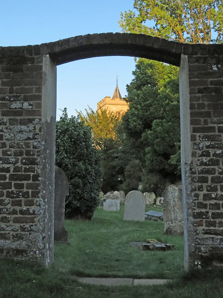 Photo showing: In Grantchester churchyard