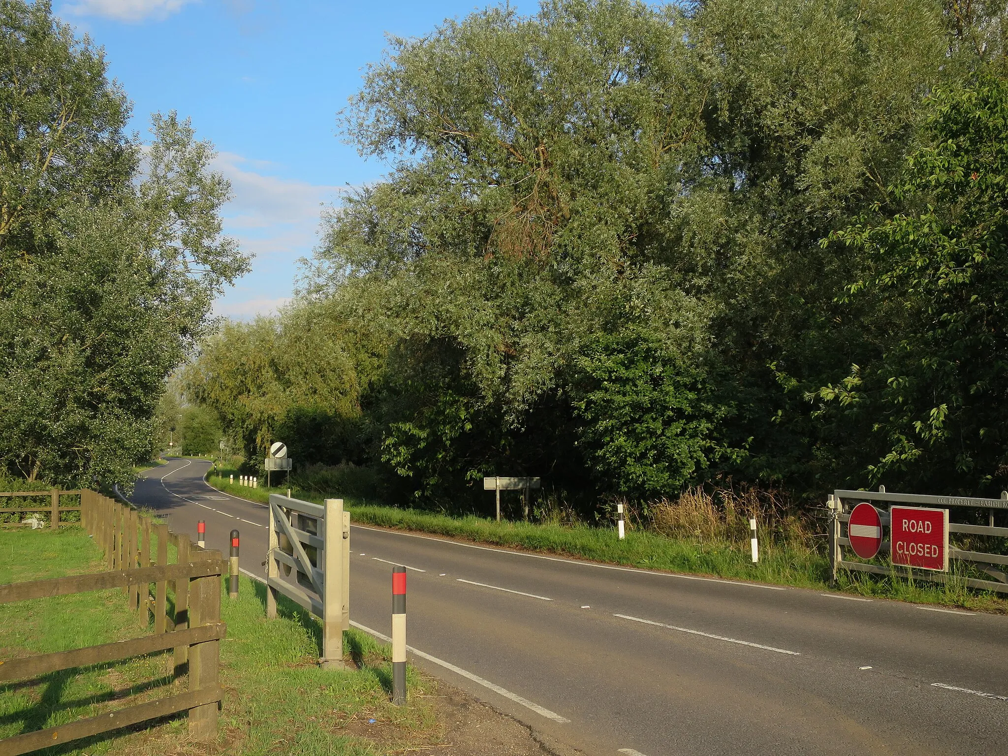 Photo showing: A1123 across Ouse Washes
