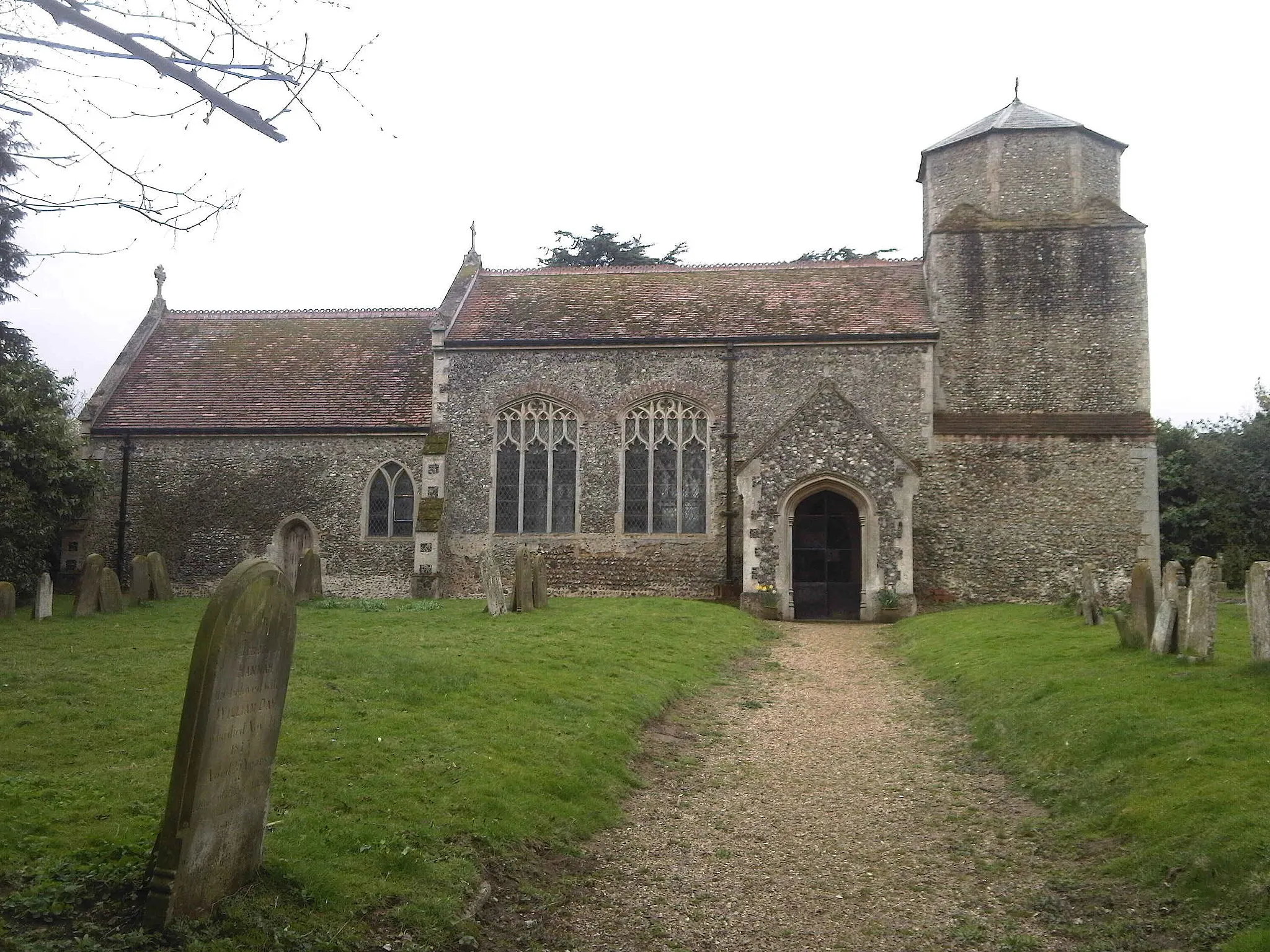 Photo showing: St.Pauls church, Thuxton, April 2009