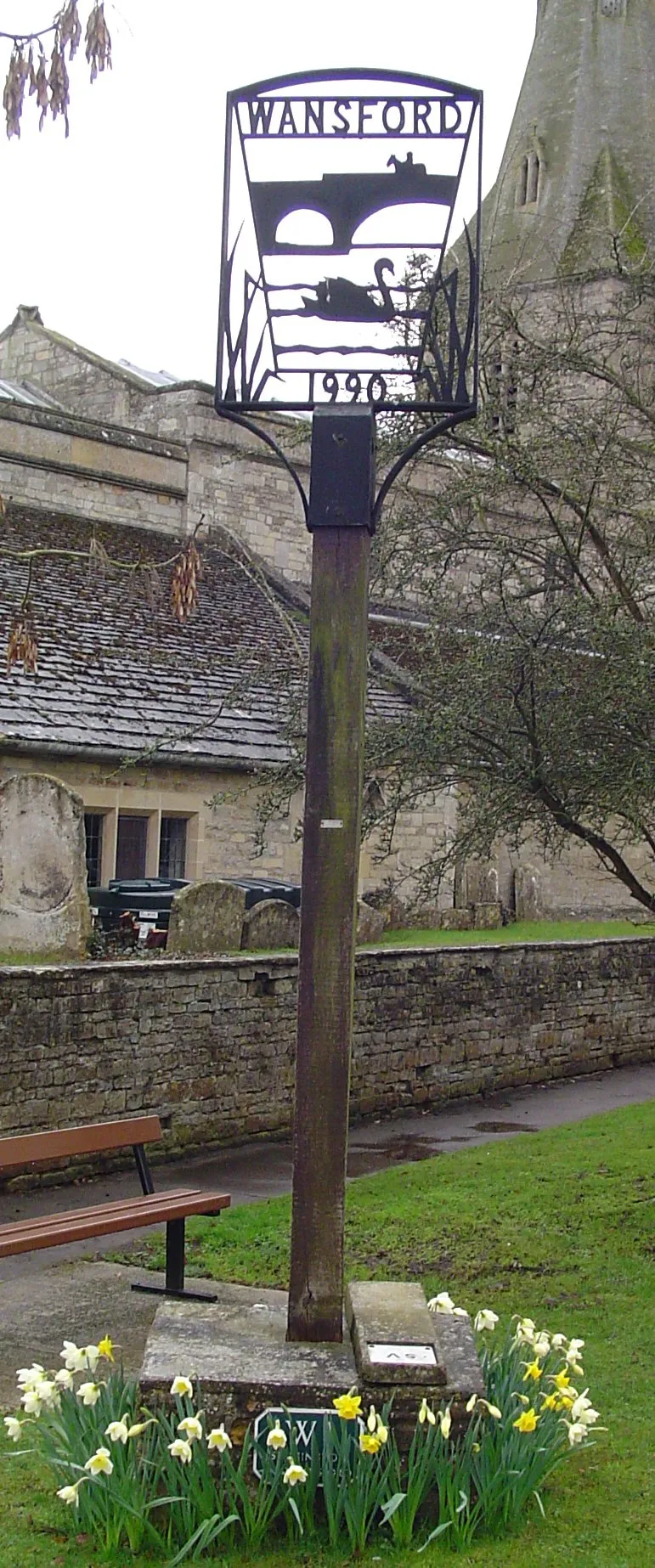 Photo showing: Signpost in Wansford, Cambridgeshire