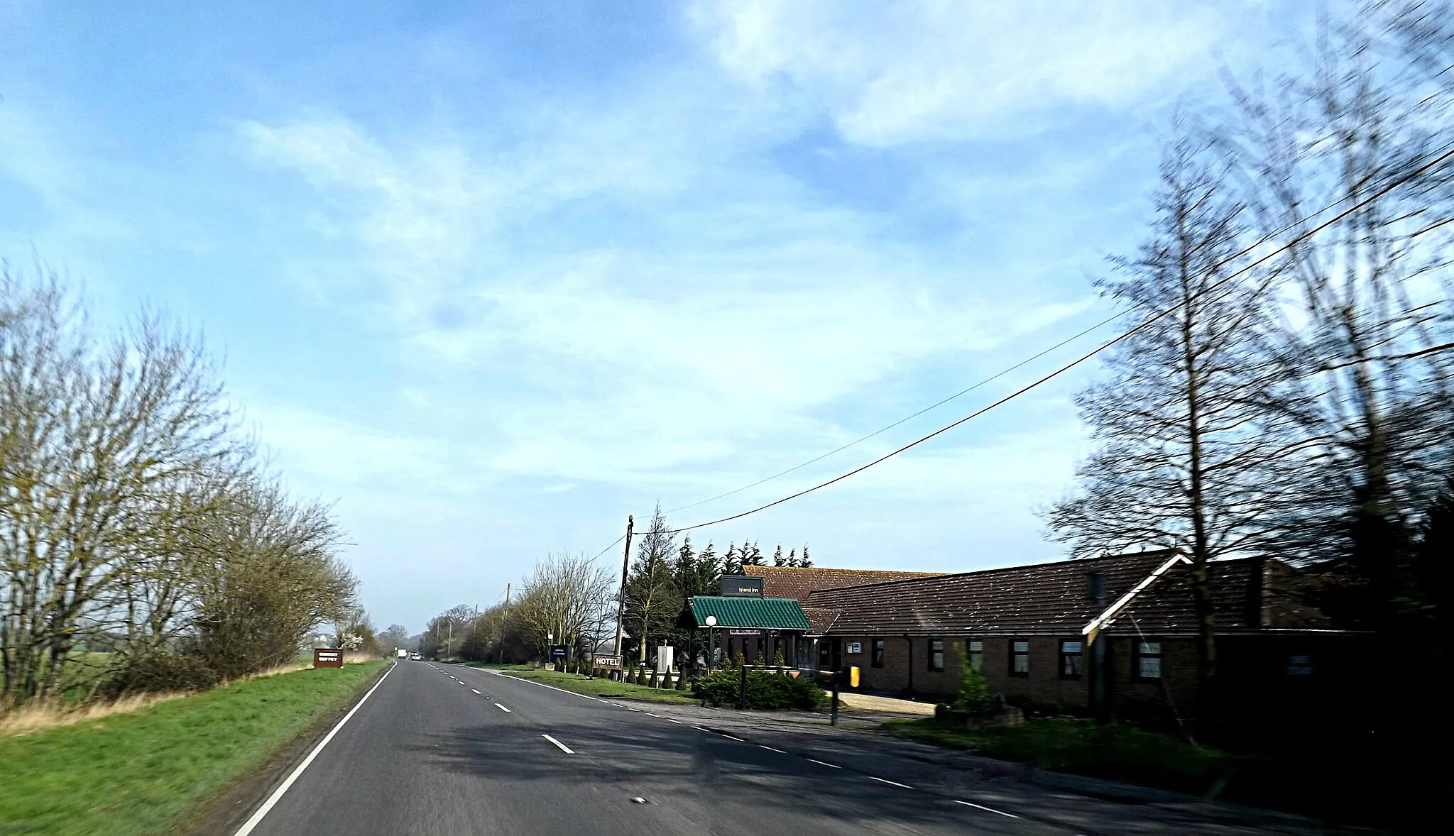 Photo showing: A1198 Ermine Street South & Island Inn Hotel