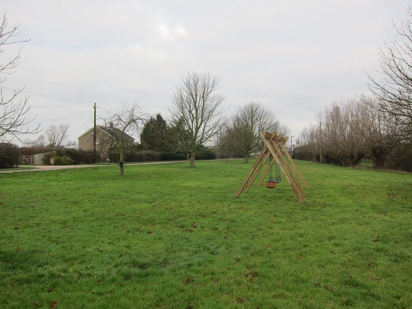 Photo showing: Swings, Wardy Hill