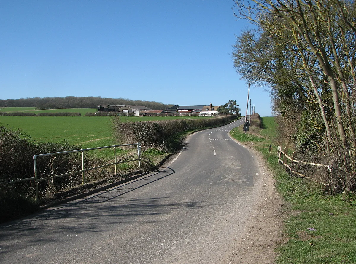 Photo showing: Bounds Bridge, the B1039 and New Farm