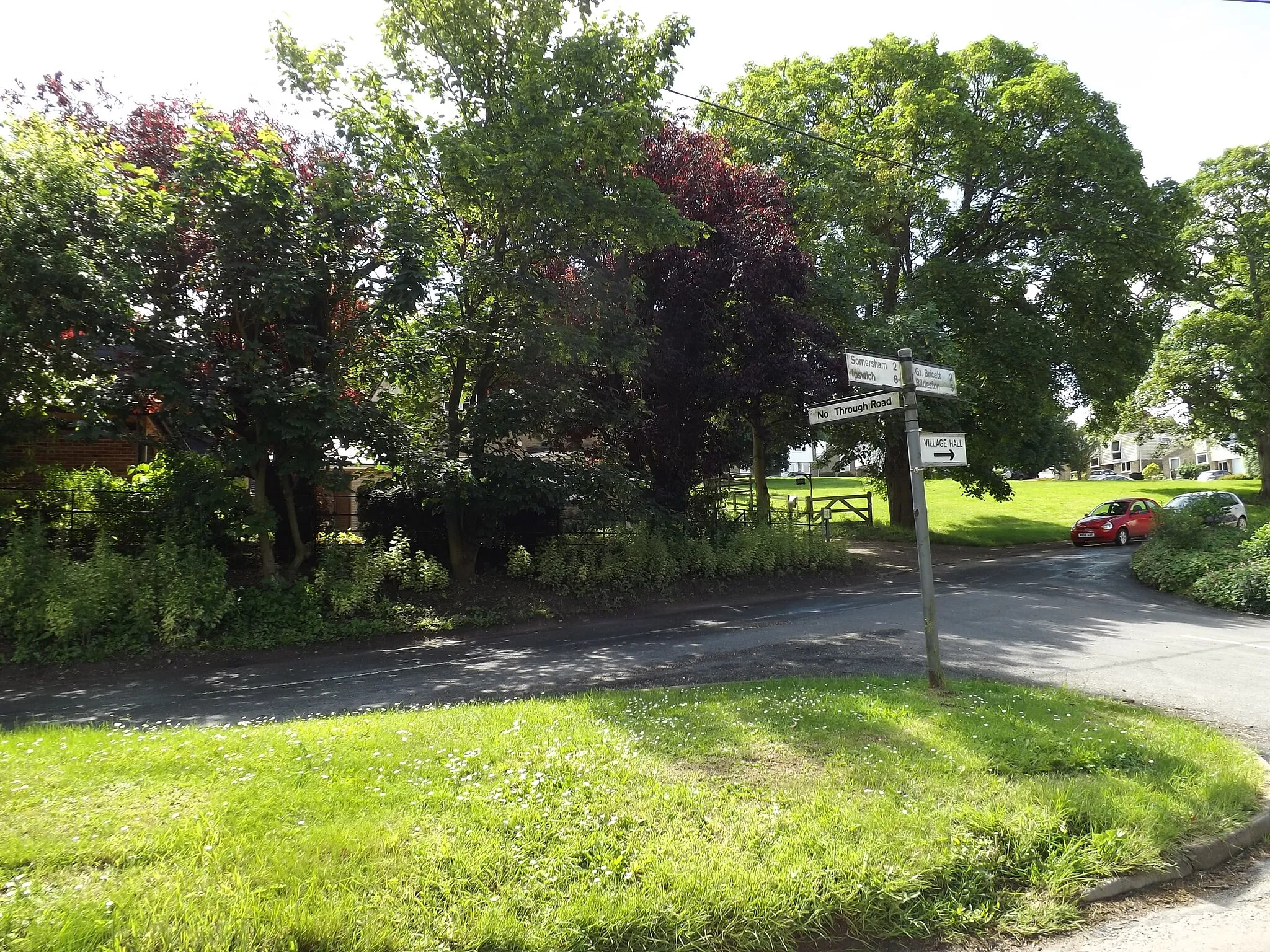 Photo showing: Castle Road, Offton