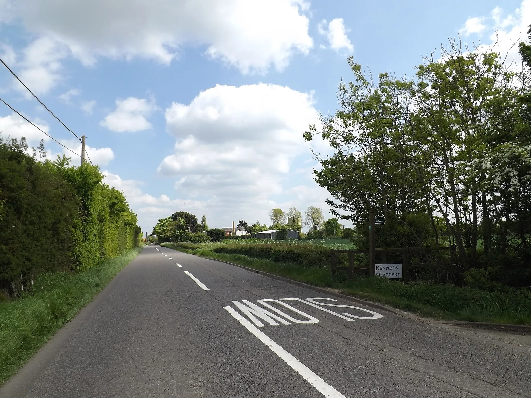 Photo showing: B1078 Swilland Road & footpath