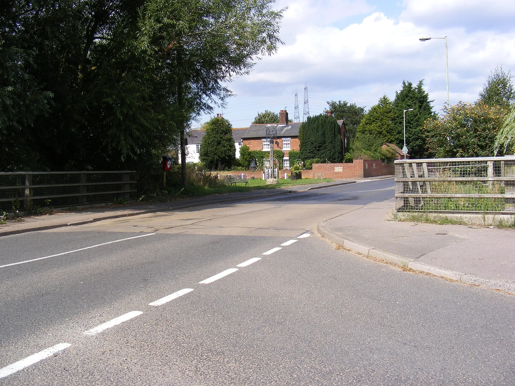 Photo showing: B1069 Snape Road & Knodishall Village Sign Coldfair Green
