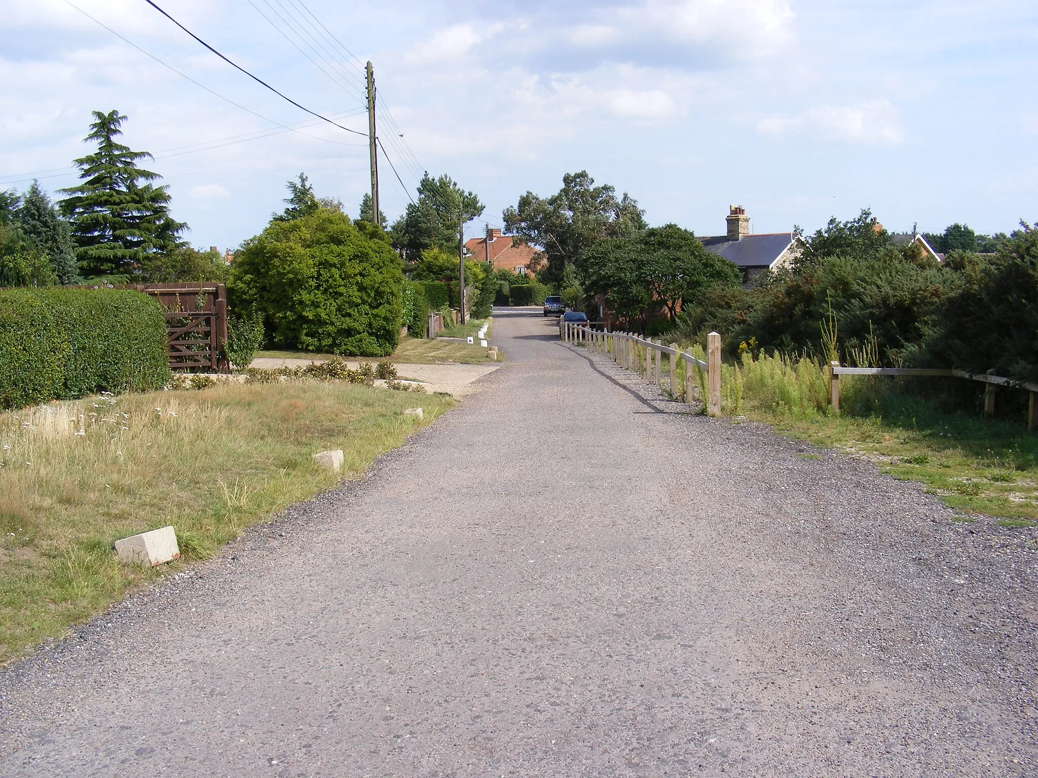 Photo showing: School Road, Knodishall Looking towards to B1069 Snape Road